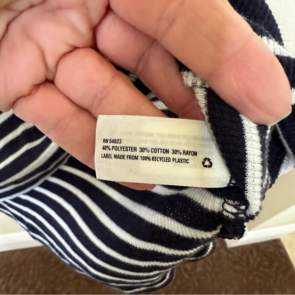 ❤️Gap Octavia navy striped waffle hoodie Small EUC CLEARANCE - Picture 5 of 7